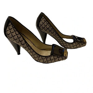 J. Renee Black Patent/Cream Heel Size 6.5